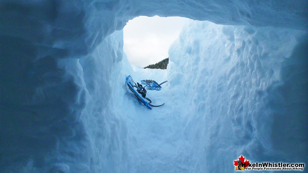 Snow Cave Elfin Lakes