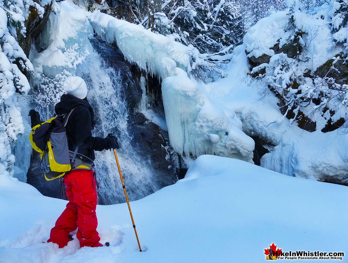 Rainbow Falls Snowshoeing