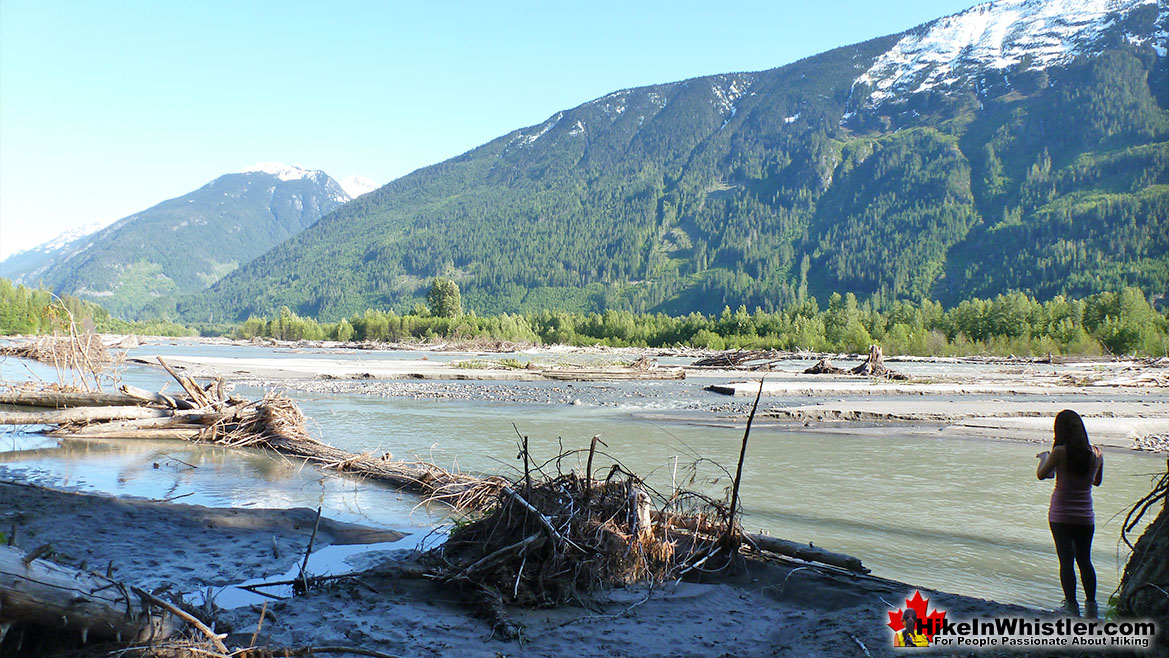 Driving to Keyhole Hot Springs Lillooet River